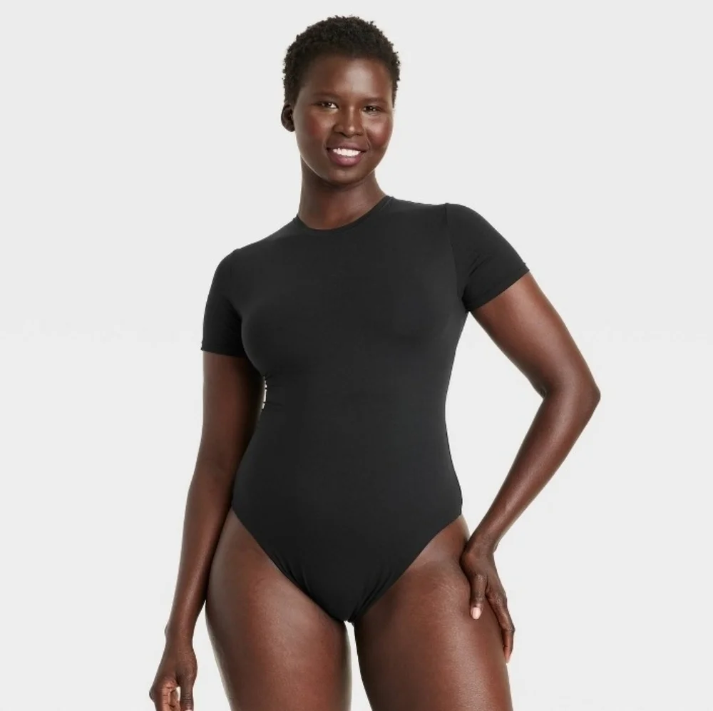 Auden Women's Luxury Collection 4 Way Stretch Short Sleeve Bodysuit Black - Picture 4 of 6